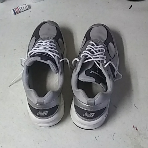 Use sneakers - Picture 3 of 3